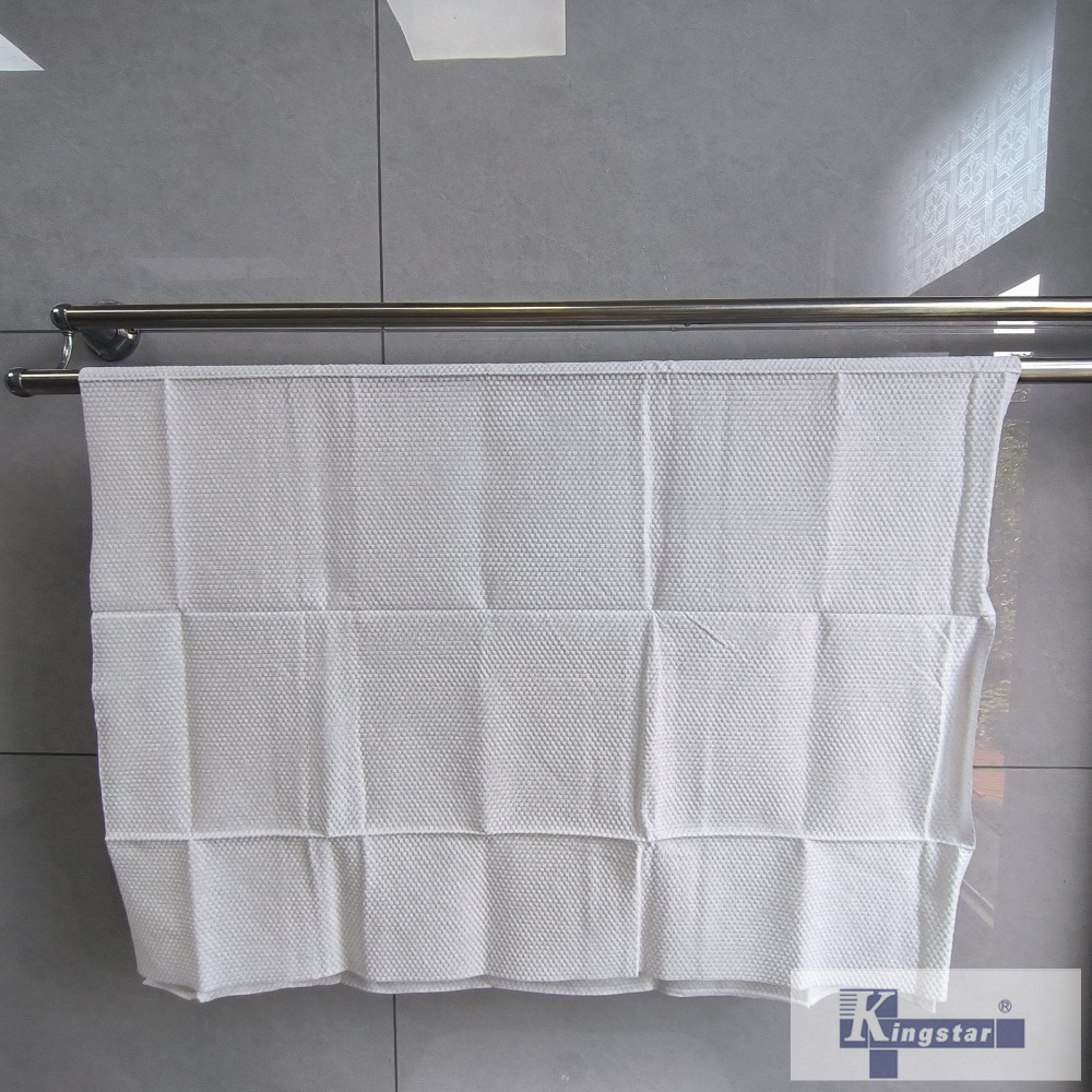 Disposable Bath Towels vs Reusable Towels